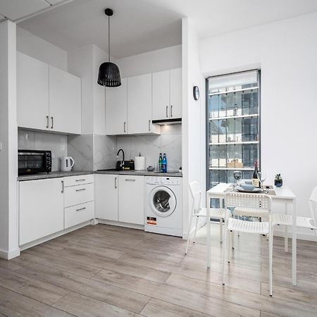 ワルシャワPrymasa Street Apartamentアパートメント エクステリア 写真