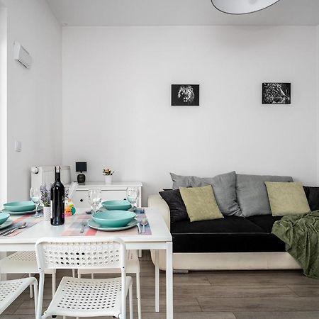 ワルシャワPrymasa Street Apartamentアパートメント エクステリア 写真