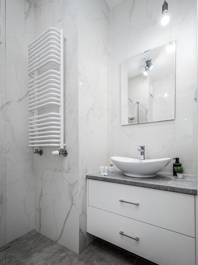 ワルシャワPrymasa Street Apartamentアパートメント エクステリア 写真