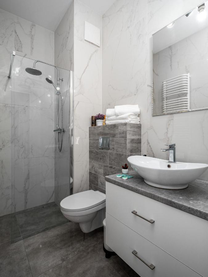 ワルシャワPrymasa Street Apartamentアパートメント エクステリア 写真